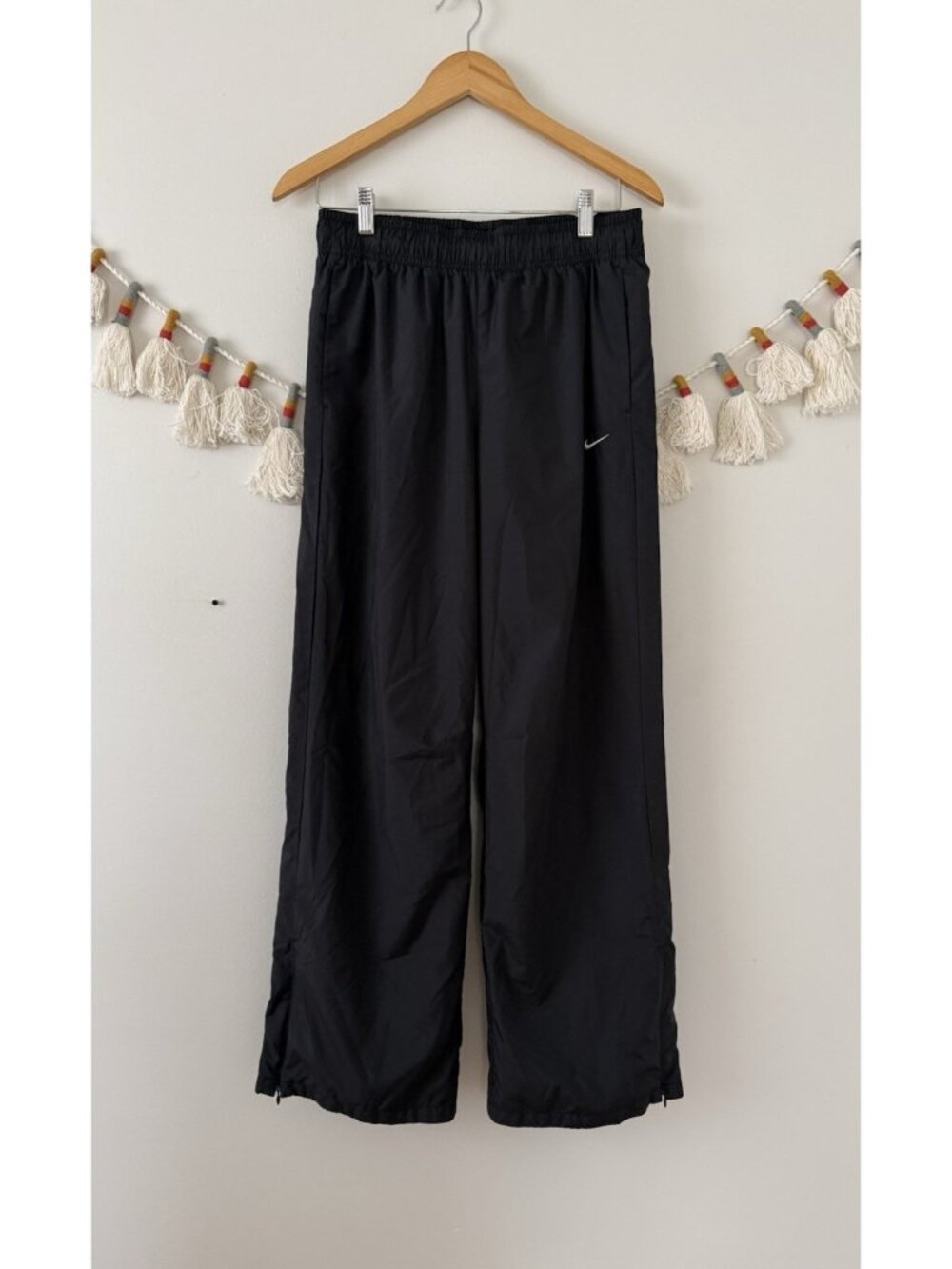 Nike Sportswear Classic Mid Rise Open Hem Pants Straight Leg Sporty Outdoor M
